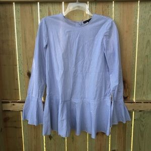 Bell sleeved blouse